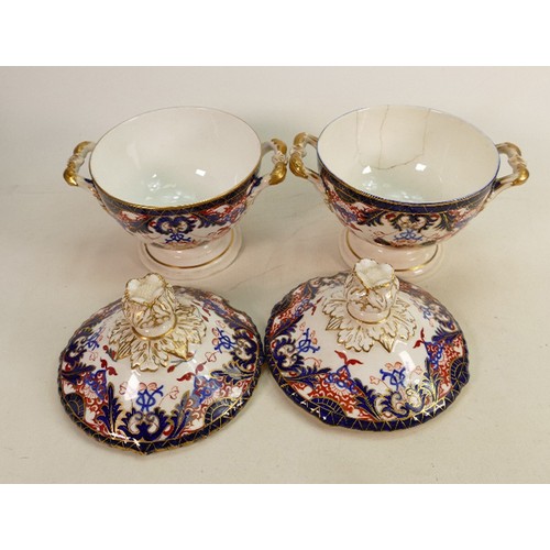 292 - Pair of 19th century Crown Derby tureen & covers: Decorated in the Kings pattern, diameter 17cm. (On... 