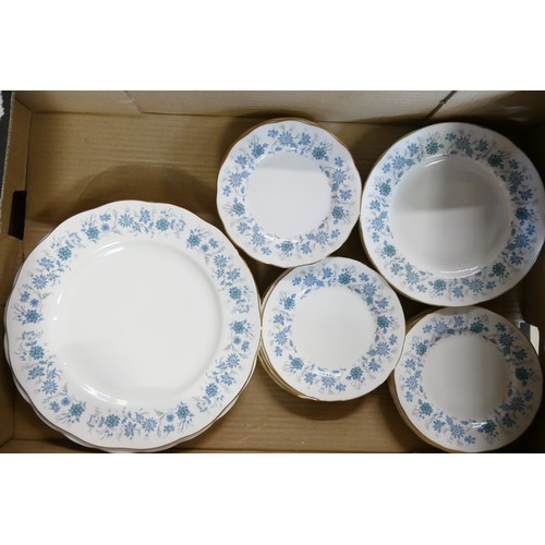 872 - A large collection of Colclough floral decorated tea & dinner ware to include: Tea sets, dinner plat... 