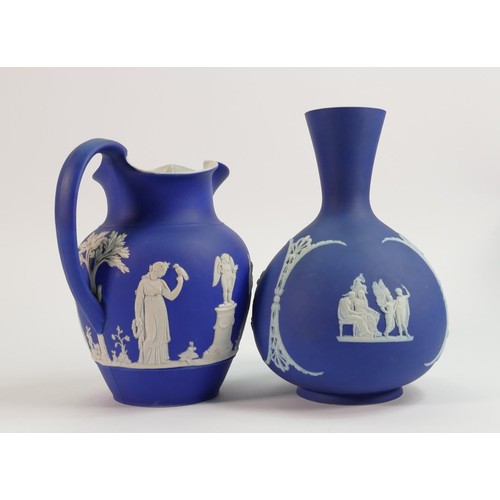 420 - 19th century Wedgwood dip blue vase & jug: Height of tallest 21cm. (2)