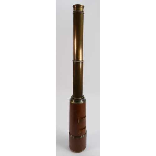 442 - Early 20th century brass and leather clad Broadhurst-Clarkson 4 draw field telescope: Makers name en... 