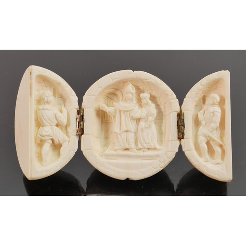 694 - 18/19th century Dieppe carved Ivory Triptych with religious scene: Diameter 5.5cm.

Please note that... 