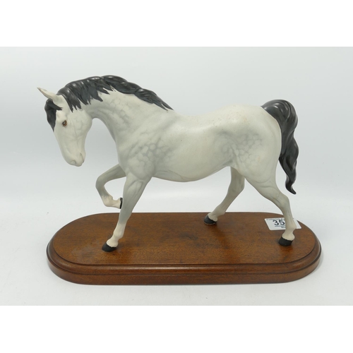 357 - Beswick Grey Spirit of Freedom 2689: on wooden plinth