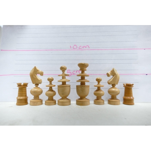 500 - A collection of Early 20th Century Wooden Incomplete Chess Pieces: please see images for size and co... 