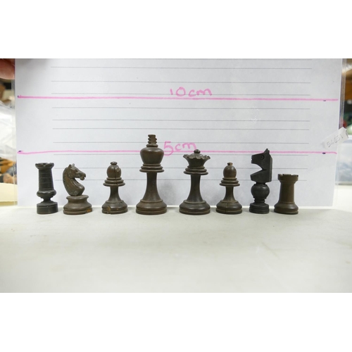 506 - A collection of Early 20th Century Wooden Incomplete Chess Pieces: please see images for size and co... 