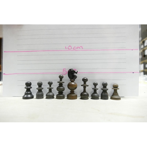 507 - A collection of Early 20th Century Wooden Incomplete Chess Pieces: please see images for size and co... 