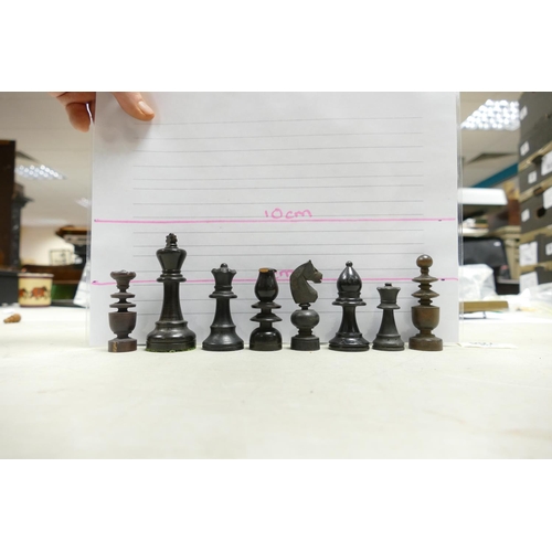 507 - A collection of Early 20th Century Wooden Incomplete Chess Pieces: please see images for size and co... 