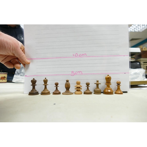 507 - A collection of Early 20th Century Wooden Incomplete Chess Pieces: please see images for size and co... 