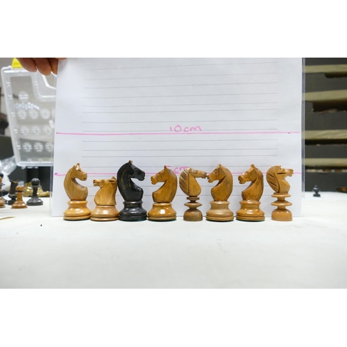 507 - A collection of Early 20th Century Wooden Incomplete Chess Pieces: please see images for size and co... 