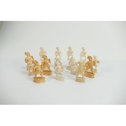 511 - A collection of early Bone Chess Pieces: tallest 6.2cm , spears missing from majority of pawns, Plea... 