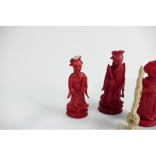 514 - A collection of early Bone Chess Pieces: tallest 9cm , Damages noted, Please Study images as no cond... 