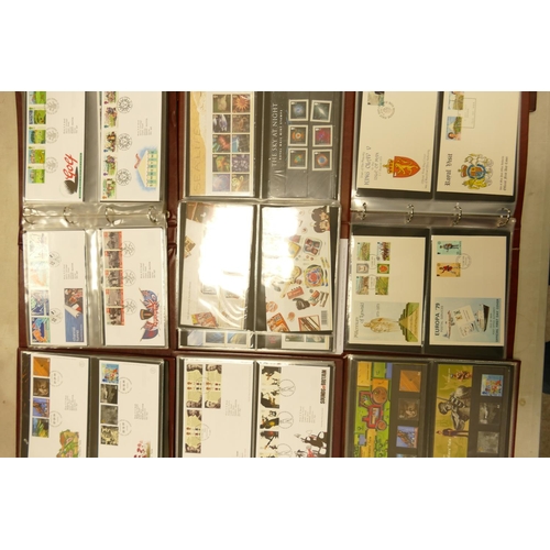 760 - Large collection in 10 albums of GB presentation packs & first day covers: Includes 225 presentation... 