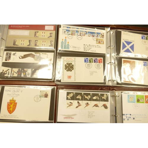 760 - Large collection in 10 albums of GB presentation packs & first day covers: Includes 225 presentation... 