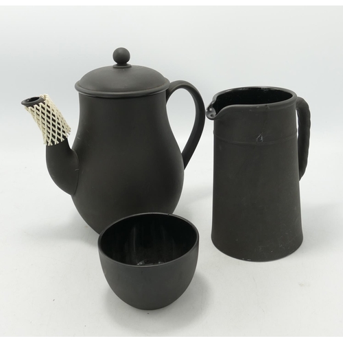 427 - Wedgwood Black Basalt Teapot, Water Jugs & Tea Bowl: height of tea pot 18cm(3)