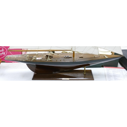 36 - Large modern decorative model Pond Yacht : height 127cm. Courier or collection only on this lot