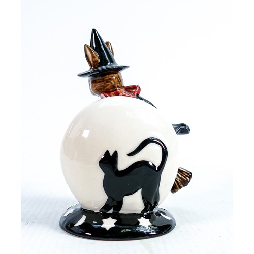 195 - Royal Doulton Bunnykins figure Trick or Treat DB162: Limited edition.