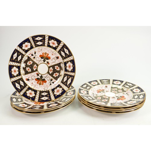 616 - 8 x Royal Crown Derby traditional Imari 2451 pattern mid size plates:  Measuring 21.5cm wide.  All i... 