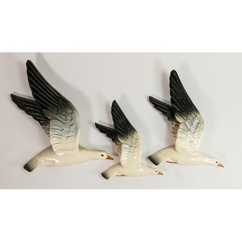 153 - Beswick set of three flying Seagull wall plaques: Models 922-1, 922-2 & 922-3 (3)