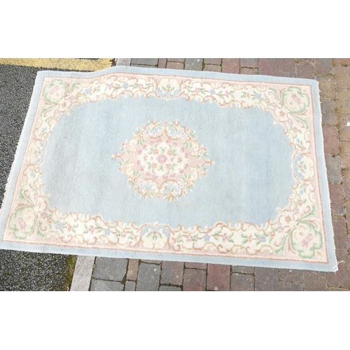 844 - Smaller Chinese tasseled Rug: 210 x 134cm