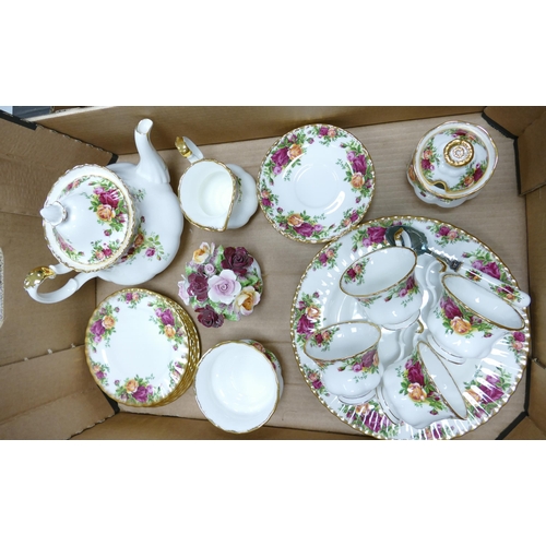 66 - Royal Albert Old Country Roses pattern dinner ware items: 6 salad plates, 6 cereal bowls, gateau pla... 