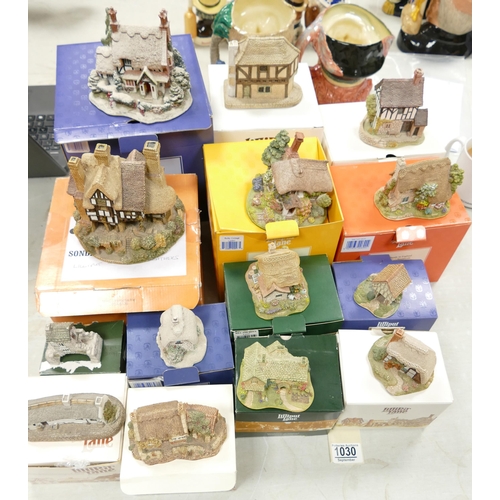 1030 - A collection of Boxed Lilliput Lane Houses to include Frosty Morning, Three Feathers, Ruby Cottage, ... 