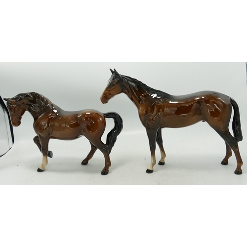 293 - Beswick Bois Roussel race horse together with Stocky jogging mare 855 (2)