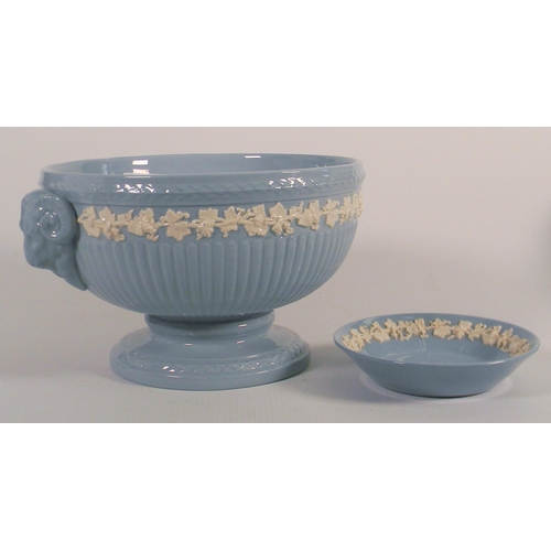 76 - Wedgwood Queensware Footed Bowl, diameter 21cm together with small similar coaster(2)