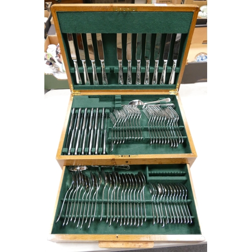 1242 - Large Viners Cutlery Canteen, pieces missing