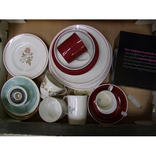 130 - A collection of Susie Cooper to include boxed Susan Sarandon mug, burgundy trio, Talisman side and s... 