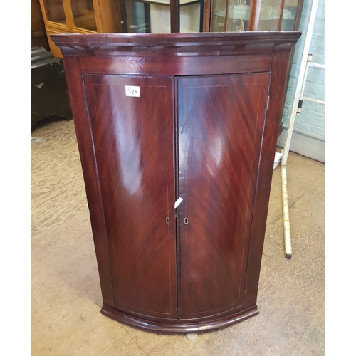 623 - Mahogany wall hanging corner cabinet.