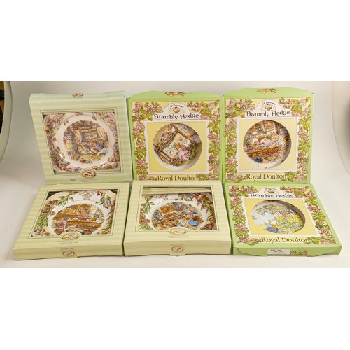 105 - A collection of Royal Doulton Brambly Hedge collectors Year plates to include 1996, 1999, 2000, 2005... 