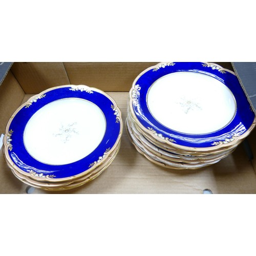 686 - A large impressive porcelain dinner service, Staffordshire mid 19th century.  A highly decorative di... 