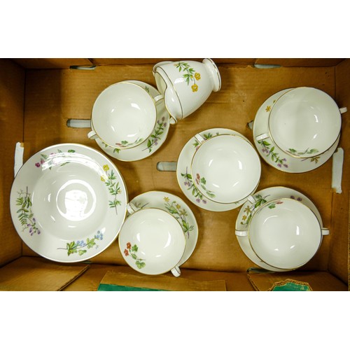 919 - A large collection of Minton Meadow patterned floral tea, coffee & dinner ware including - dinner pl... 