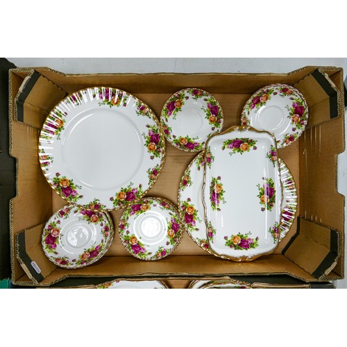 922 - An extensive collection of Royal Albert Old Country Roses tea, coffee and dinner ware, comprising va... 