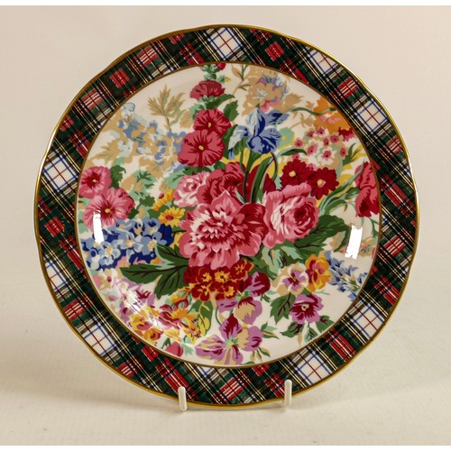 923 - Wedgwood Ralph Lauren Hampton Floral patterned tea & dinner ware including pasta bowls, platters, sa... 