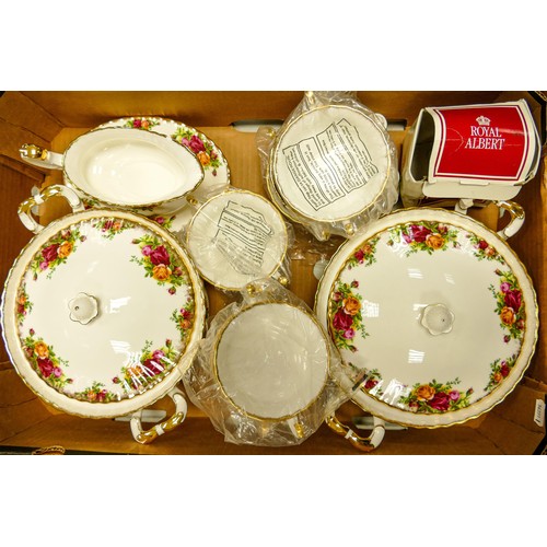 927 - A large collection of Royal Albert Old Country Roses & Poinsettia patterned tea & dinner ware includ... 