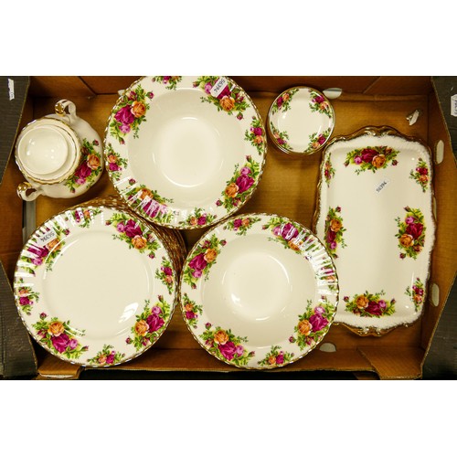 928 - A large collection of Royal Albert Old Country Roses tea, coffee and dinner ware - comprising tea an... 