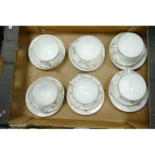 941 - A large collection of unused Royal Doulton Mille Fleurs patterned tea, coffee & dinnerware including... 