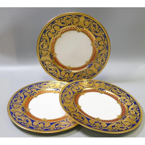 1023 - De Lamerie Fine Bone China heavily gilded Dark Blue Empress patterned dinner plates, specially made ... 