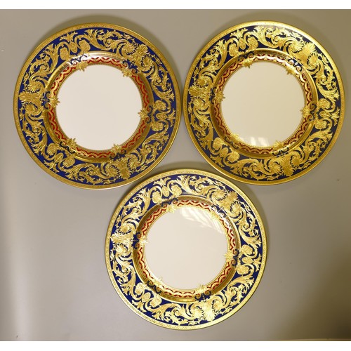 1023 - De Lamerie Fine Bone China heavily gilded Dark Blue Empress patterned dinner plates, specially made ... 