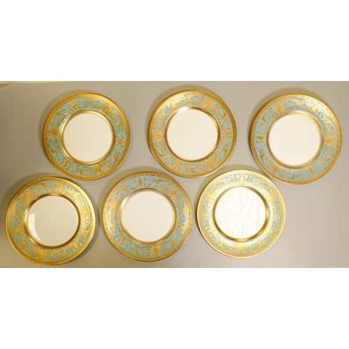 1046 - De Lamerie Fine Bone China heavily gilded Robert Adam patterned dinner plates, specially made high e... 