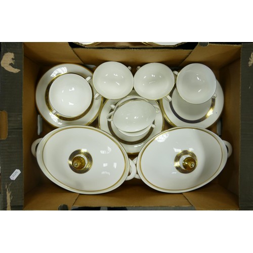 1055 - A large collection of Royal Doulton Harlow patterned tea, coffee & dinner ware to include - tea set,... 