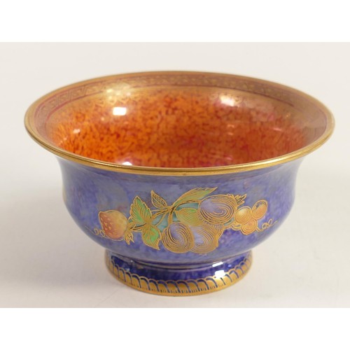 1165 - Wedgwood lustre bowl decorated with fruit & berry, diameter 11.5cm.