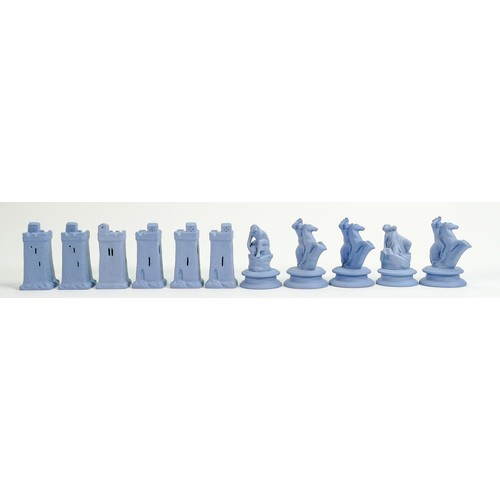 1513 - Modern Wedgwood Flaxman design blue Jasper ware chess pieces. (11)