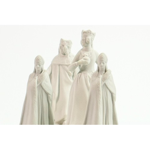 1514 - Modern Wedgwood Flaxman design white pieces, 16 items, height of King 10cm.