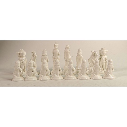 1543 - Minton prototype John Bell design chess set, glazed in white, 16 pieces, height of king 11cm.