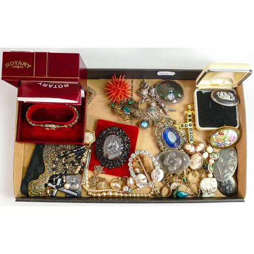A collection of vintage ladies costume jewellery, including silver