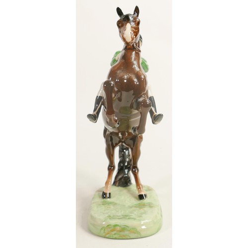 229 - Beswick rearing huntsman 868 with green jacket.