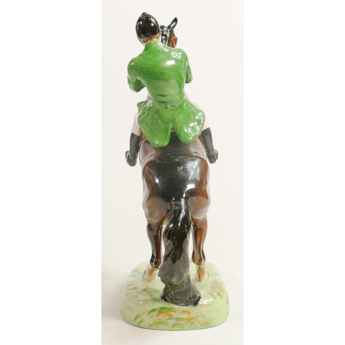 229 - Beswick rearing huntsman 868 with green jacket.