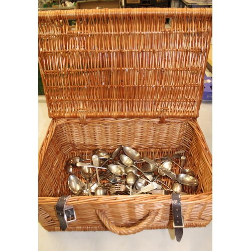 134 - Fortnum & masons wicker hamper basket together with loose cutlery