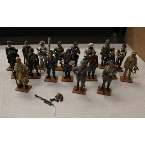 340 - A collection of Del Prado toy soldiers from various countries to include Italy, Germany, UK, USA, Fr... 